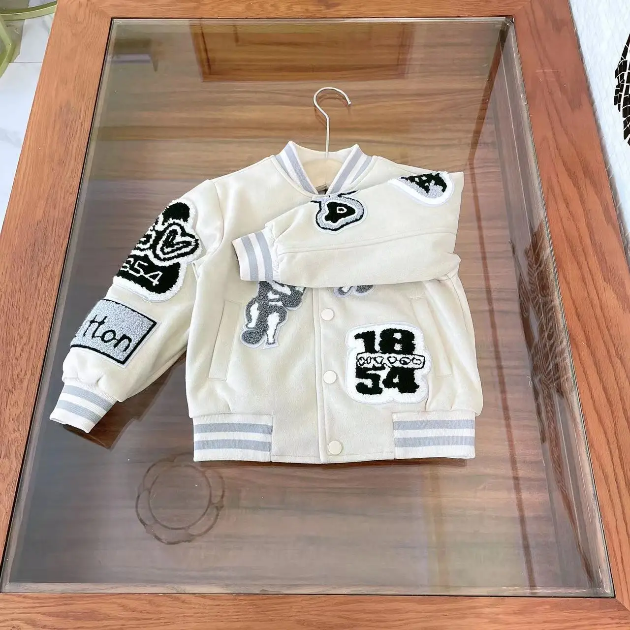 

High end children's fashion trend Children's autumn and winter top Baseball clothing Boys' and girls' jacket jacket High quality