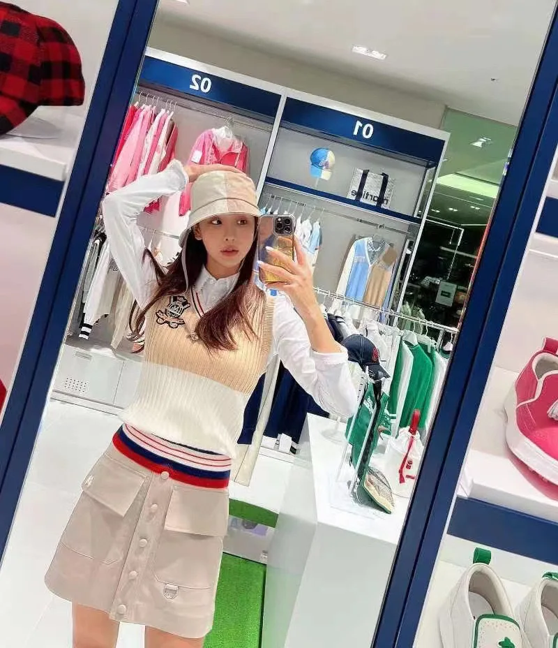 Women's Golf Knit Vest Autumn/Winter V-Neck Vest Elastic Slim Fit Golf Sleeveless Top Outdoor sports casual women's jersey