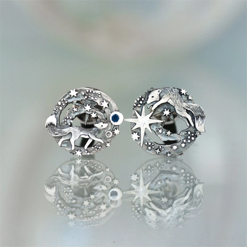 

Creative Retro Aesthetic Romantic Star Moon Two Fox Meet Ladies Niche Earring Party Daily Travel Couple Anniversary Gift Jewelry
