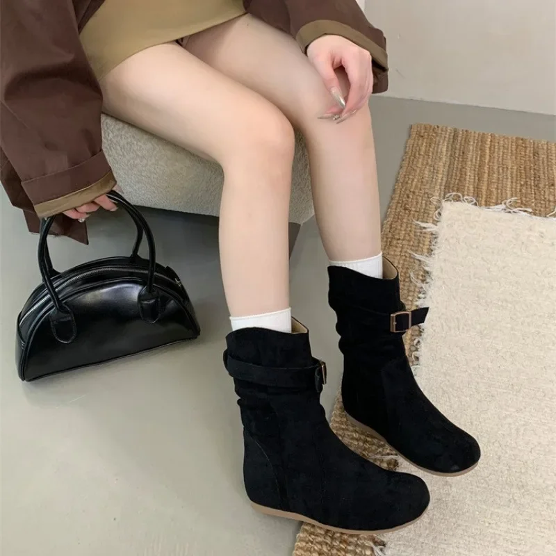 2024 зимние модные женские короткие ботинки замшевые ботильоны в стиле ретро с