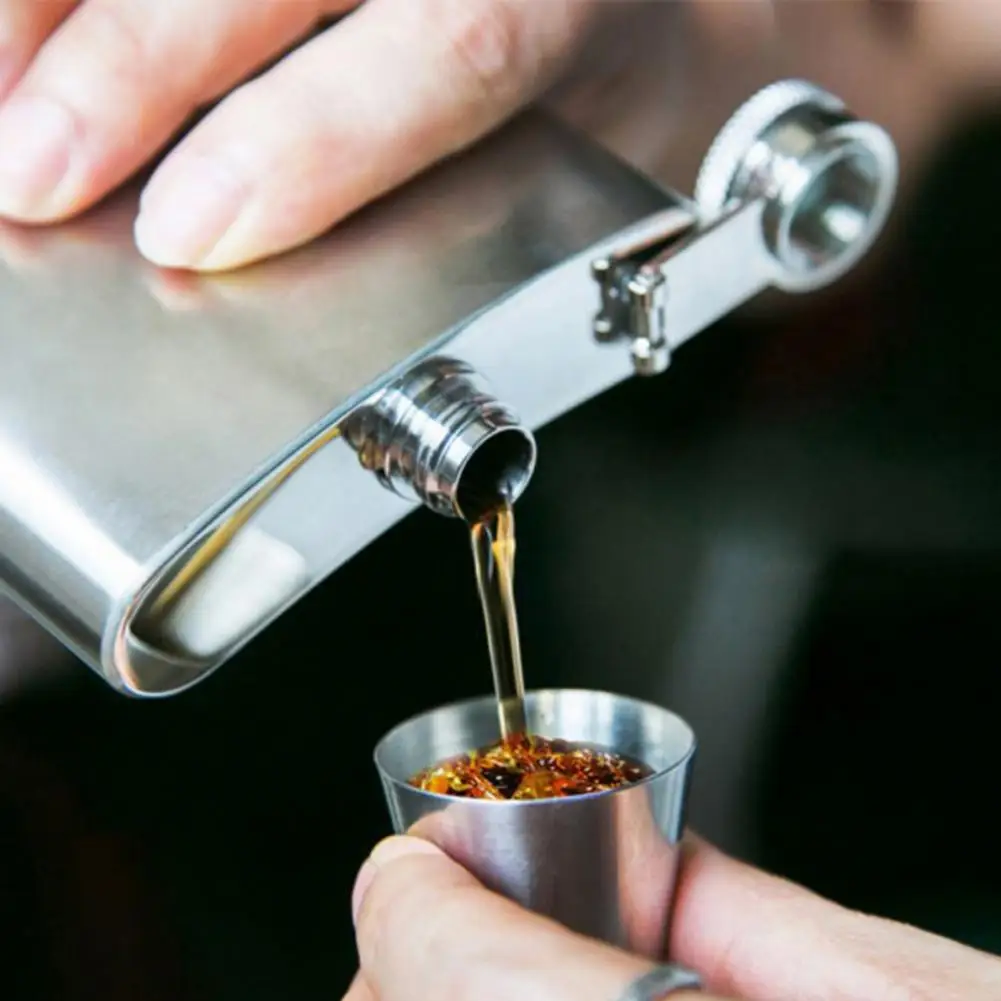 4Pcs Outdoor Stainless Steel Cups Shots Set Polishing Process Silver Color Durable Camping Mug With Leather Cover Bag |