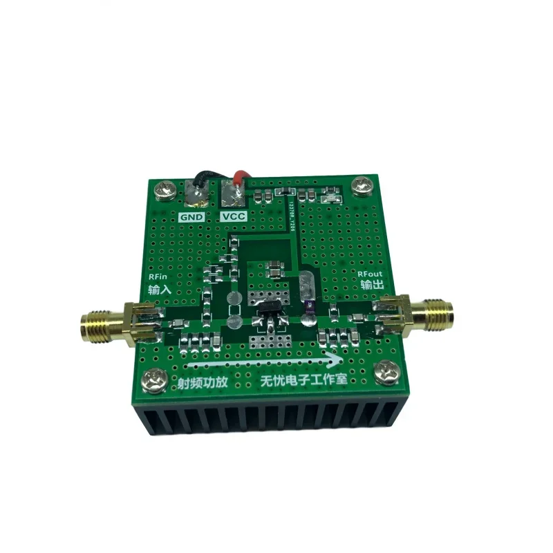 Макетная плата усилителя мощности 400 МГц-4 ГГц 1 Вт TQP7M9103 с большим охлаждающим