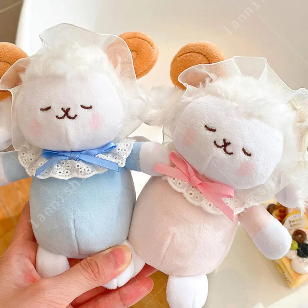 

Fashionable Plush Sheep Pendant Keyring Sheep Doll Key Chain Collectable Comfortable