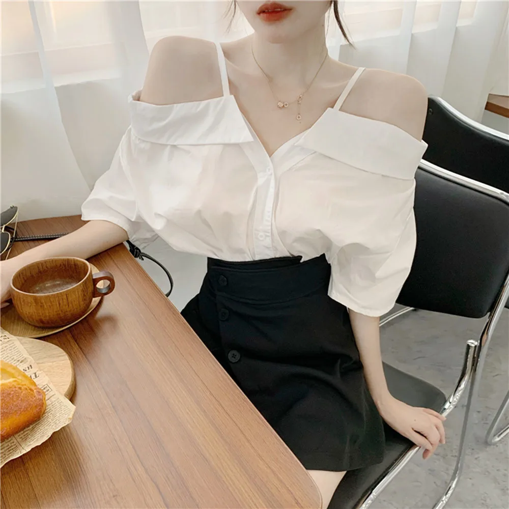 

Рубашка женская с открытыми плечами, стильная элегантная шикарная блузка с косым воротником, топ свободного покроя с коротким рукавом, пикантная белая