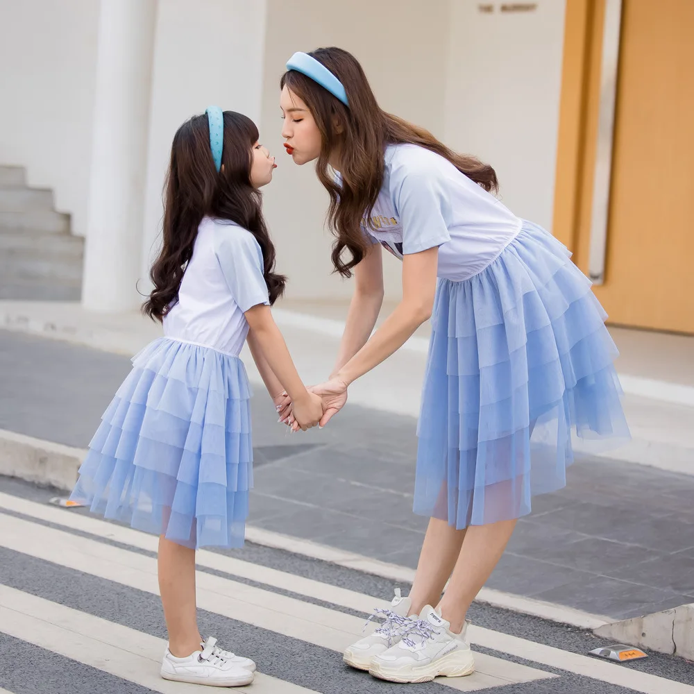 

Mum and Daughter Matching Clothes Summer Dress Family Look Mommy and Me Fashion Mesh Dresses Girl Sisters Matching Outfits