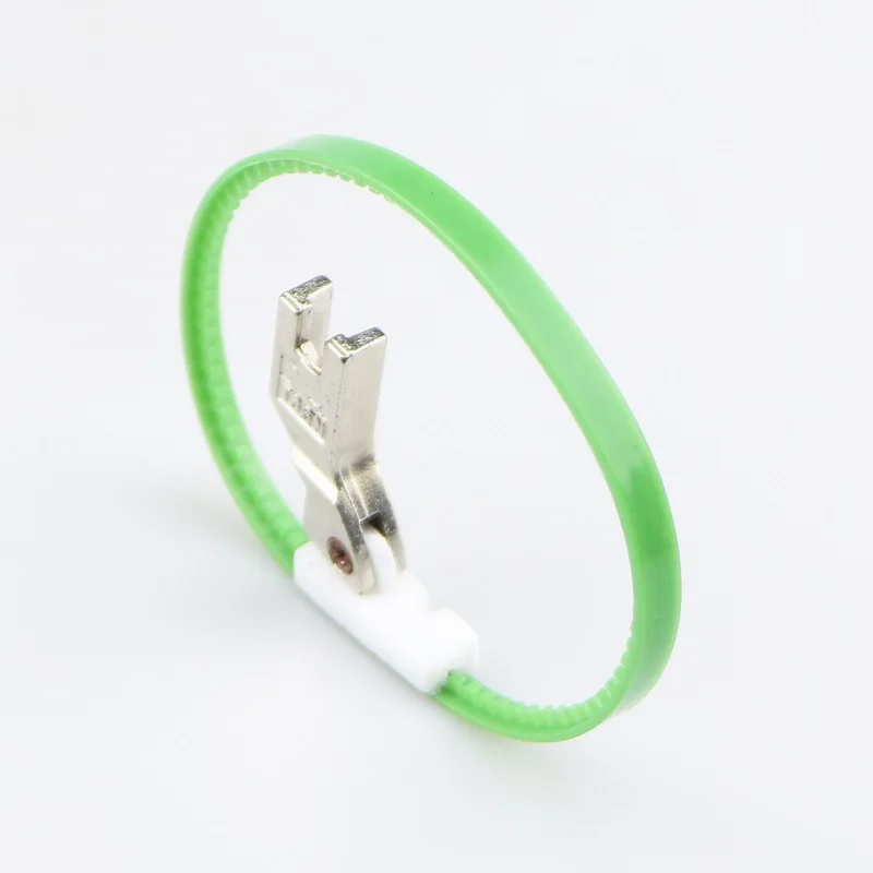 T36N Правая прижимная лапка ролика Правое отверстие Односторонняя пластиковая