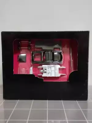 

Коллекция искусственных автомобилей из сплава 1:64