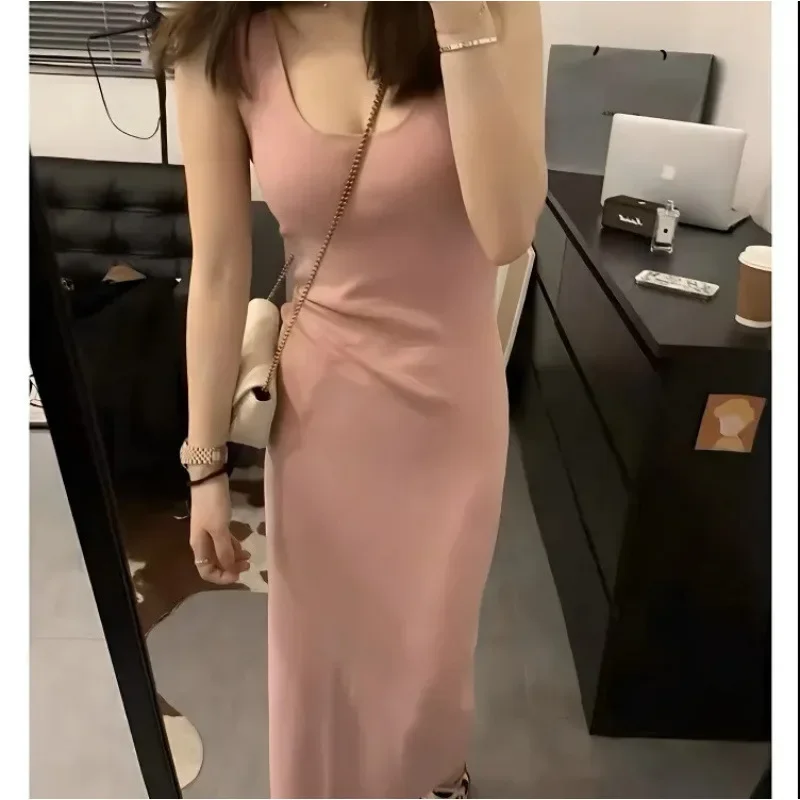 Новинка 2024 летнее универсальное длинное платье утягивающее повседневное