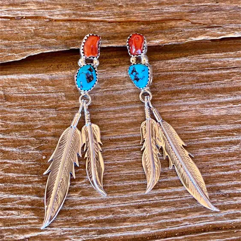 

Retro Style Inlaid Ruby Natural Turquoise Texture Feather Stud Earrings Simple Women's Metal Stud Earrings Party Gift Jewelry