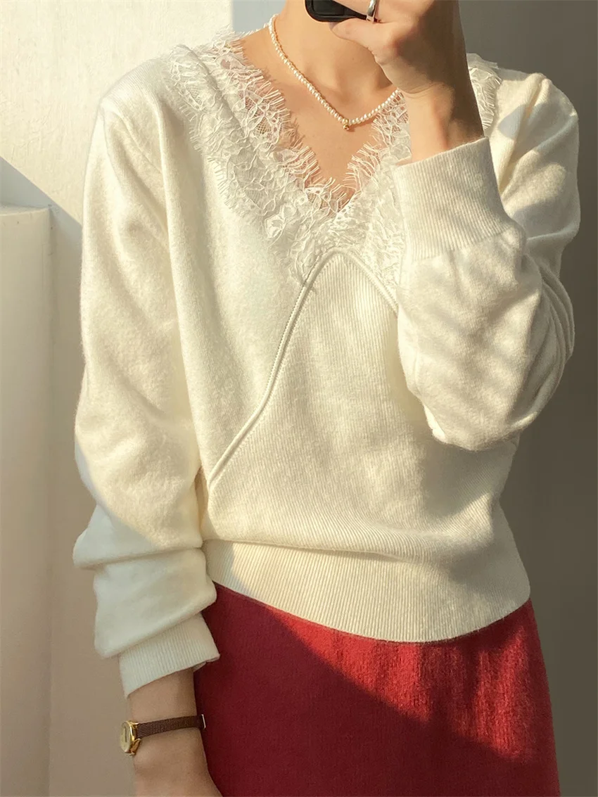 

Лидер продаж, весенние свитера с V-образным вырезом, женские кружевные пуловеры в стиле пэчворк, новинка 2023, вязаные шикарные офисные женские пуловеры, нежные, приталенные, для улицы