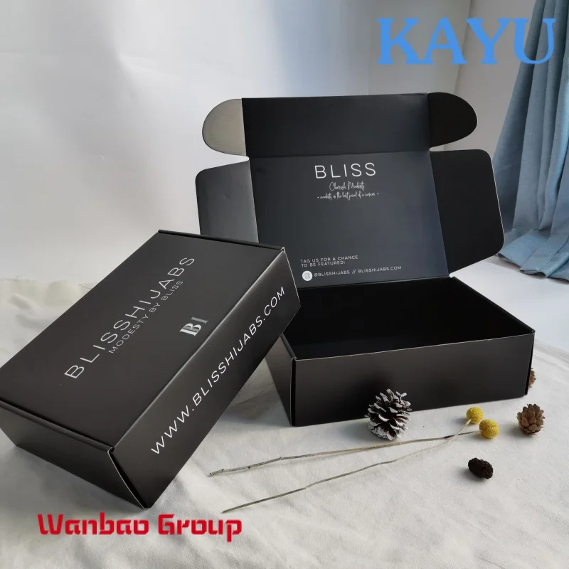 custom luxury small carton box boutique retail store  packing box jewelry wig gift stamp clothes