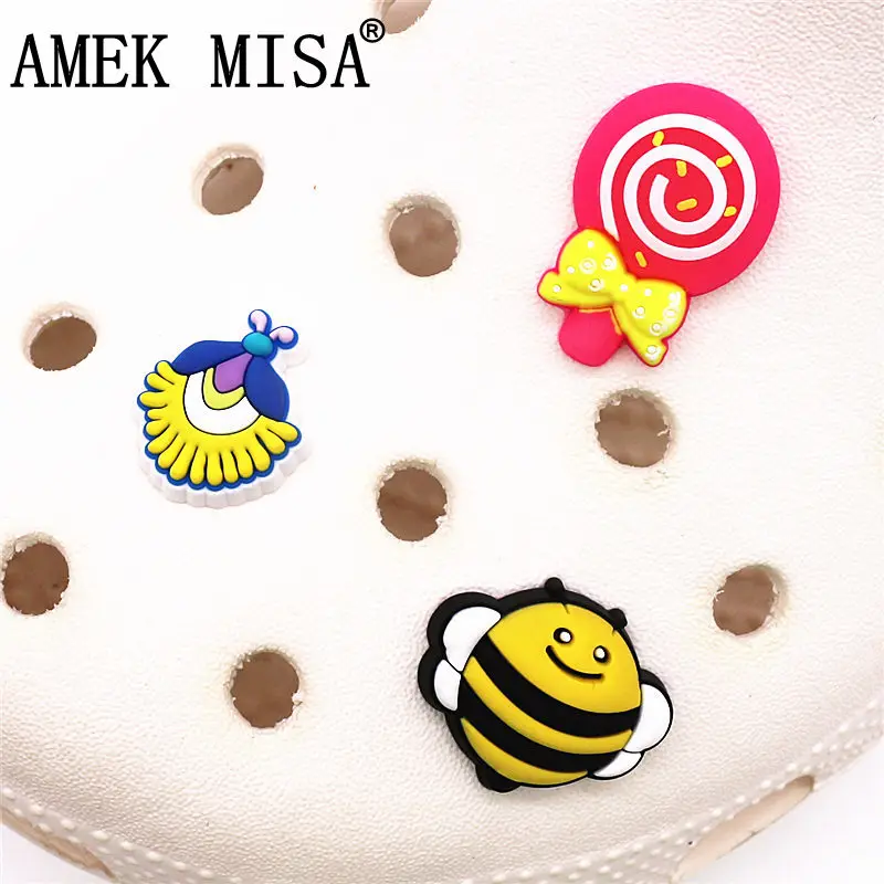 

Original 1pcs Cartoon Bee Shoe Charms Clips PVC Cute Firefly Garden Shoes Decorations Clogs Accessories Croc Jibz Kids Gifts