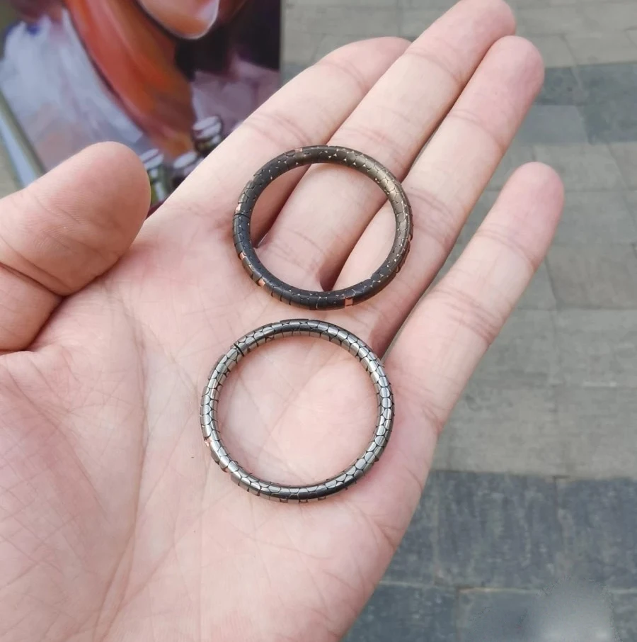 

Custom made 1 piece superconductor Keychain Ring