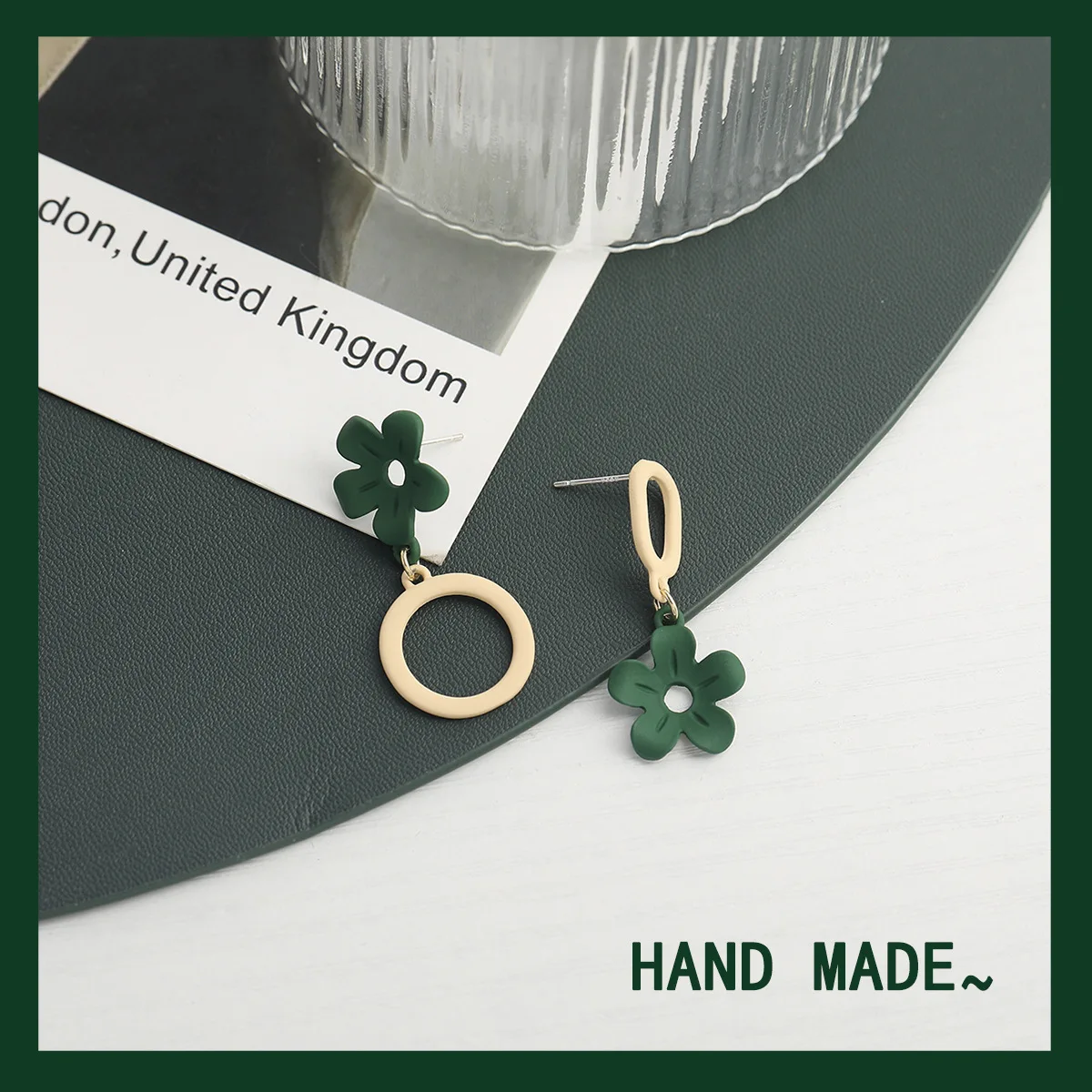 

Женские серьги с зеленым бархатным покрытием, в винтажном стиле