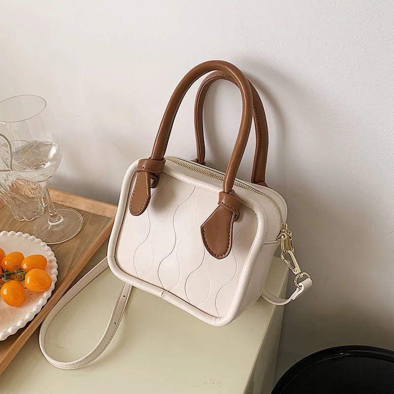 

Online popular biscuit bag versatile messenger bag women's 2022 new fashion niche design Mori series portable small bag