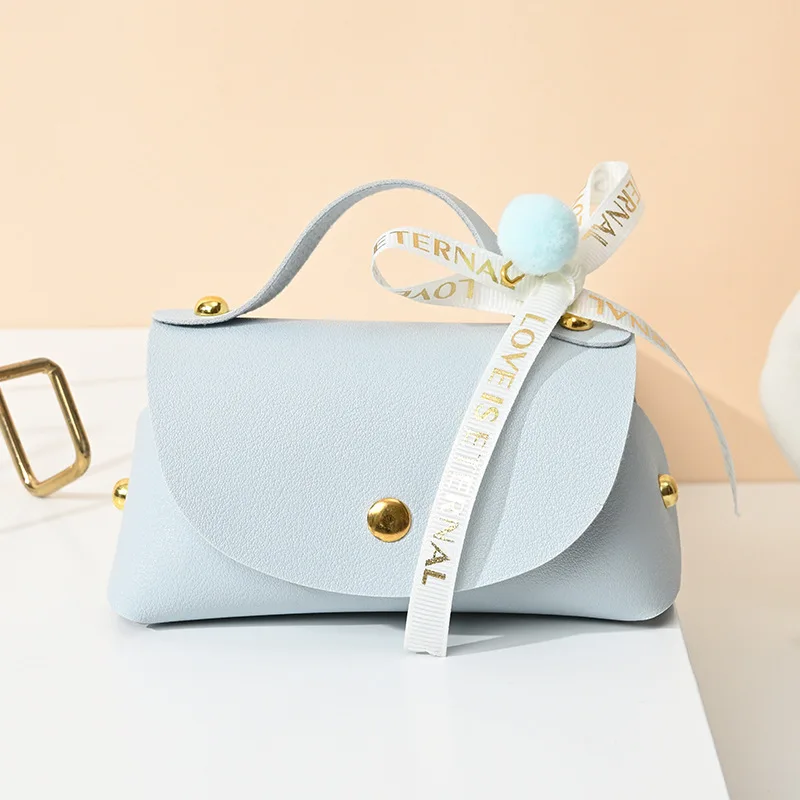 

Кожаные подарочные коробки для конфет