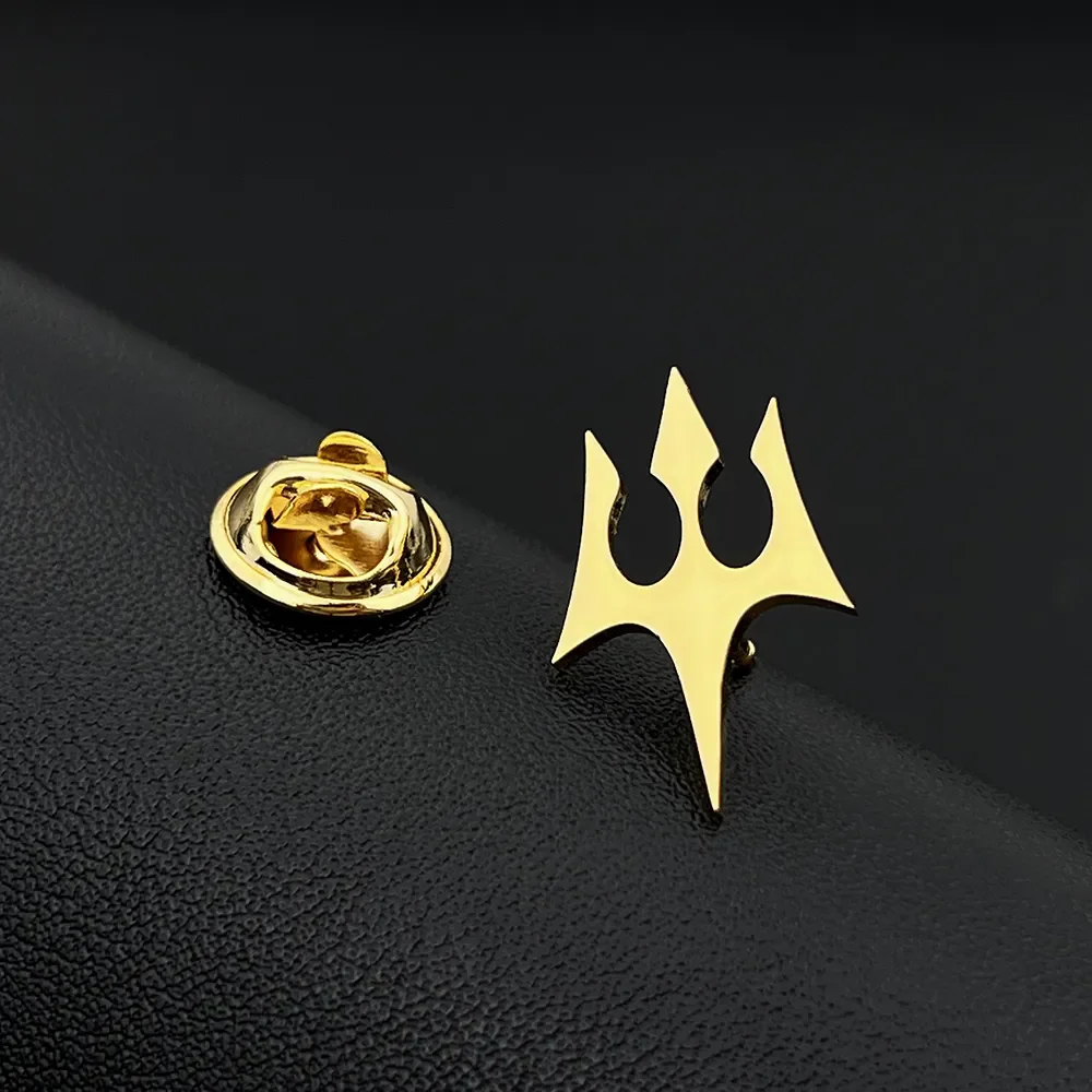 Сдержанный стиль золотой цвет нержавеющая сталь Erlang God Trident брошь из титановой