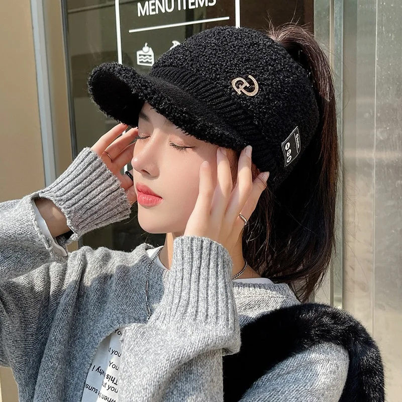 

Wireless Bluetooth Headset Winter knitting Cute Baseball Cap Handsfree Call Music Headset Cap Portable Audio Device Headset