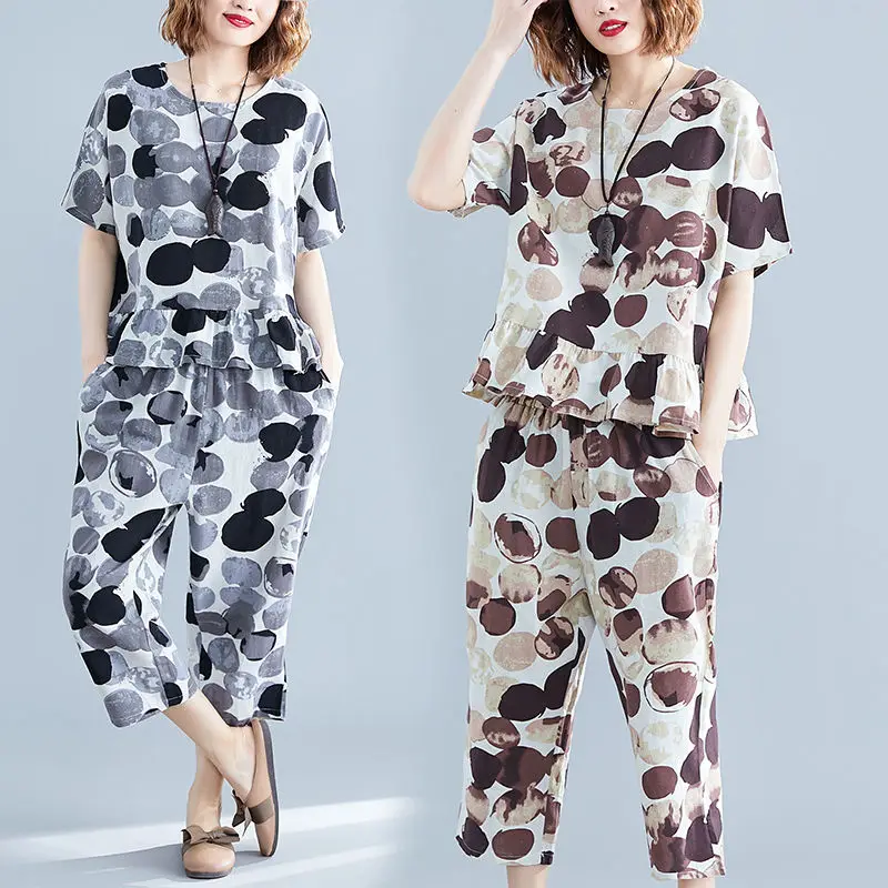 

Женский летний комплект из топа с коротким рукавом и брюк-шаровары