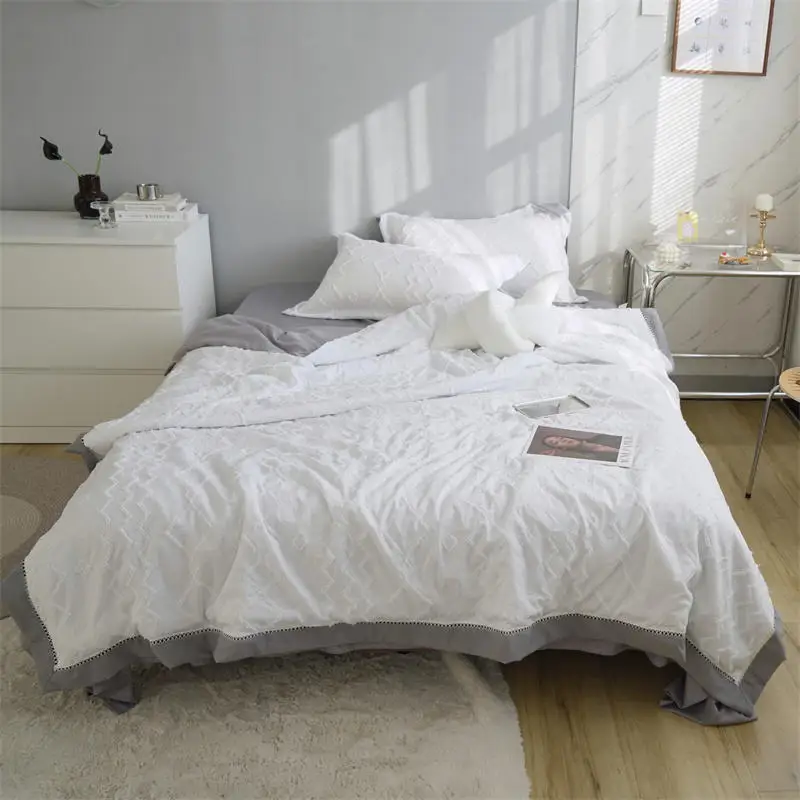 

2022 new cut flower hollow Tencel summer quilt quilt core 150*200cm single summer quilt double bed for couples family
