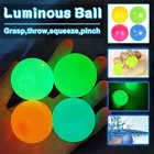 Светящийся липкий шарик-мишень 4,5 см, липкий настенный шарик, мяч для потолка, мяч для декомпрессии, шарик для потолка, интерактивная игра для детей