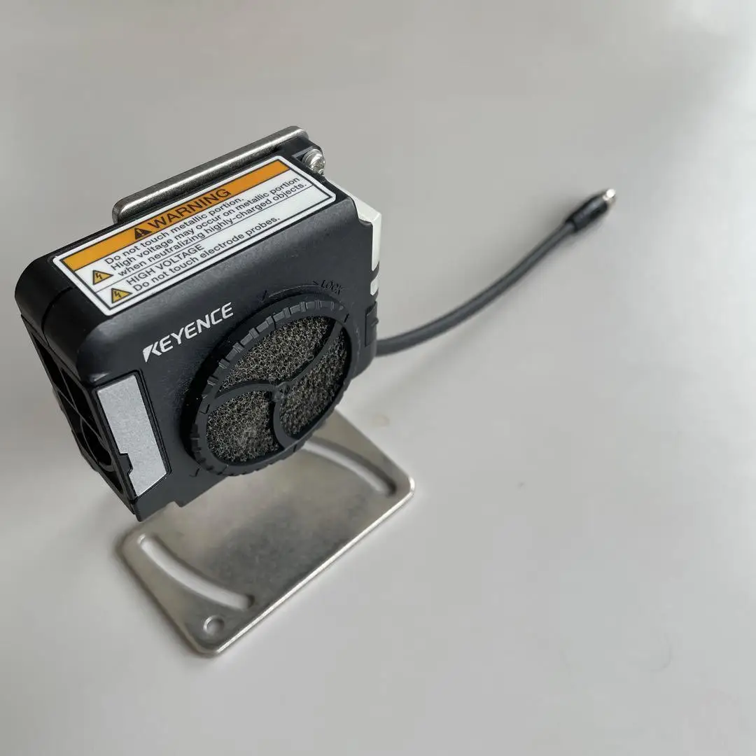 В наличии KEYENCE SJ-L005F 3 kVAC компактный антистатический вентилятор для промышленных