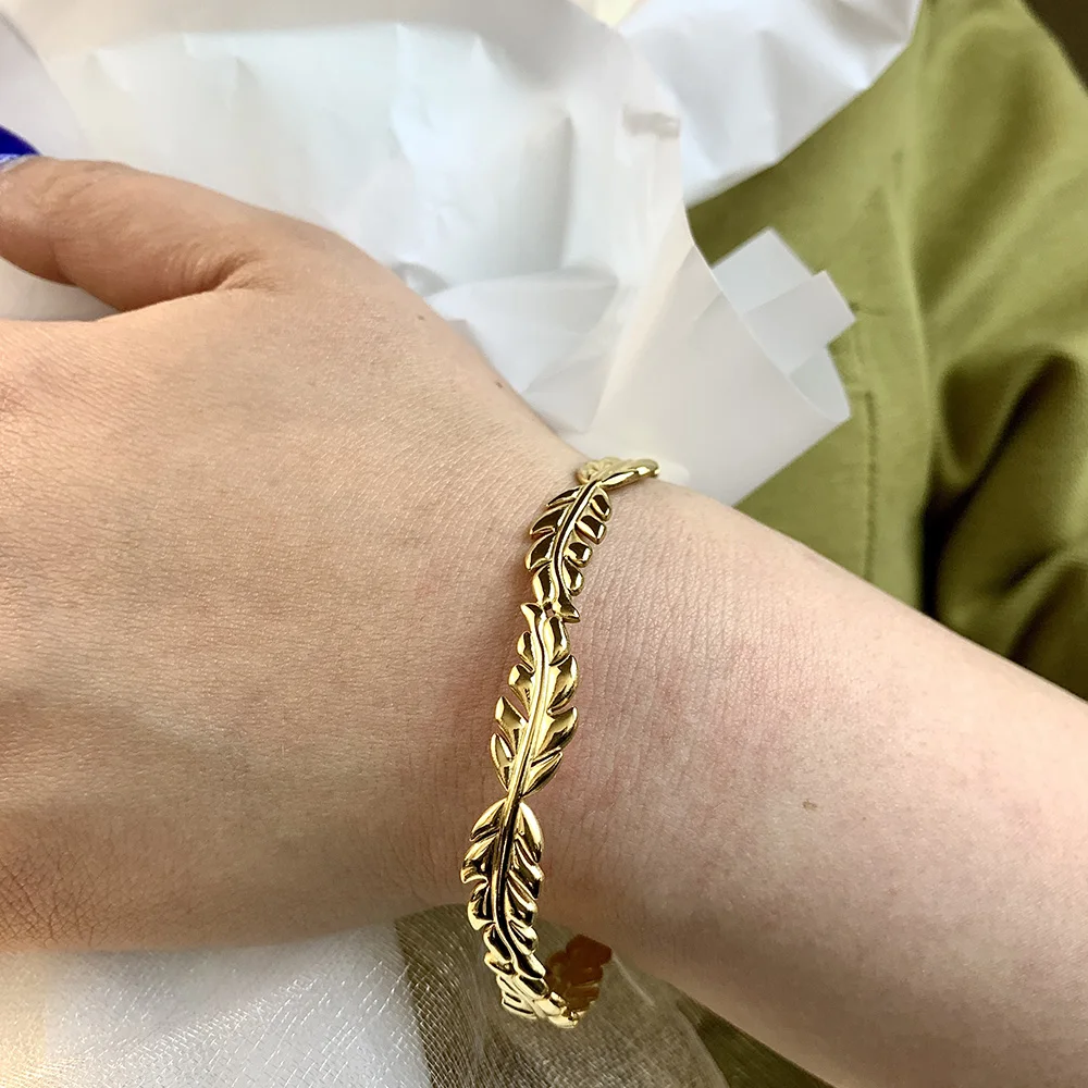 

Leaf Bangle for Womens Luxury Ladies Stainless Steel Personalise Jewelry Bracelet Open Fashion Bangle Gift Wholesale 2023 New