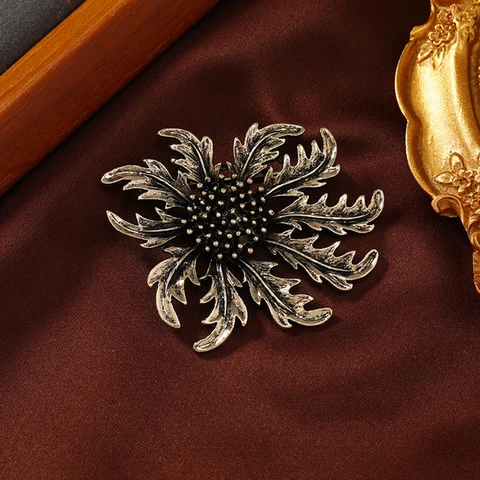 Металлические броши в стиле барокко с жемчугом