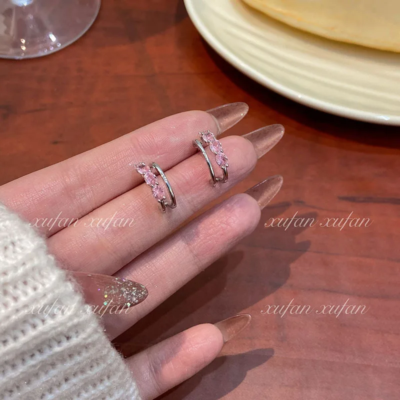

Sweet Girls Silver Color Curved Earrings For Women 2023 Pink Zircon Earrings Luxury Designer Y2k Holiday Gifts Korean Jewelry