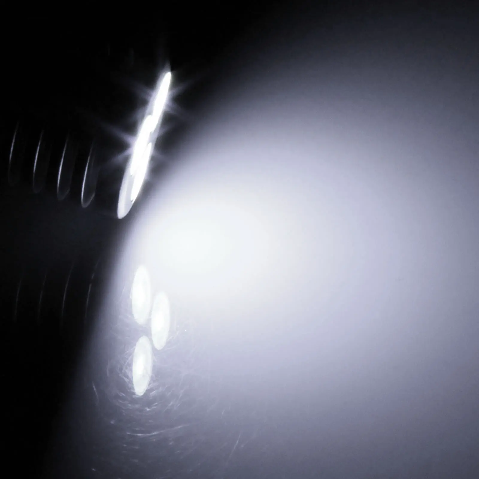 Задний фонарь с тормозной лампой 3 излучателя 2 шт.