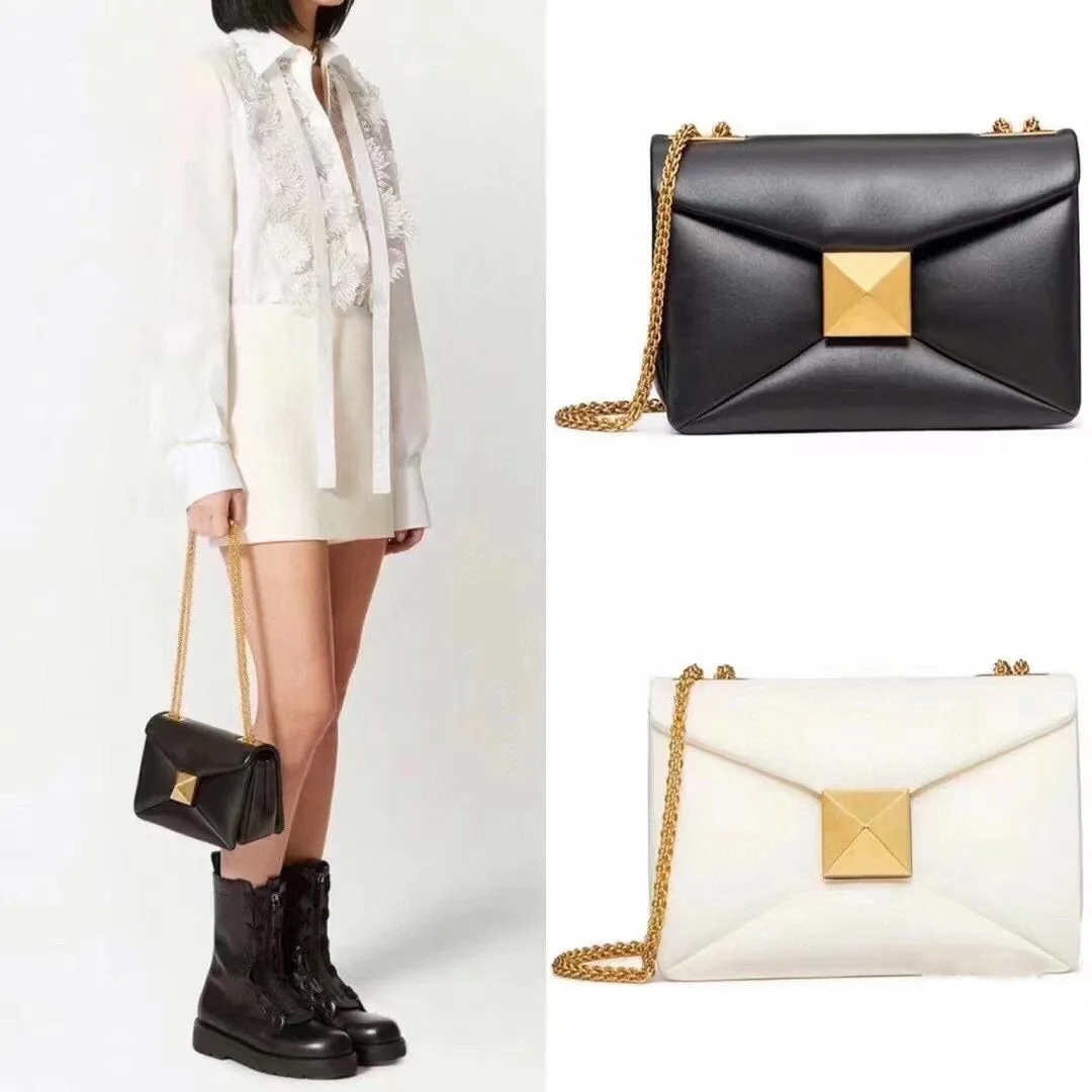 2023 summer new V buckle large willow nail chain shopping bag crossbody bag shoulder bag fashion generous female bag