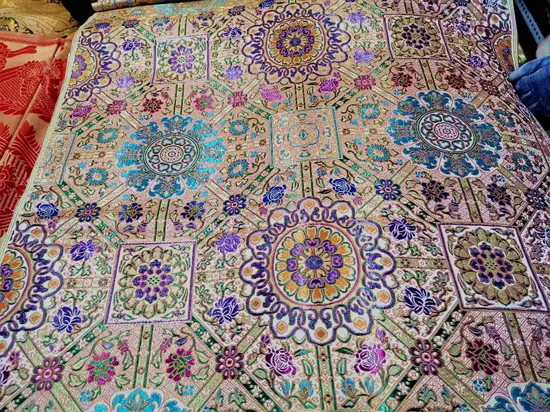 Тибетская буддийская ткань для зала атласная жаккардовая скатерть с цветочным