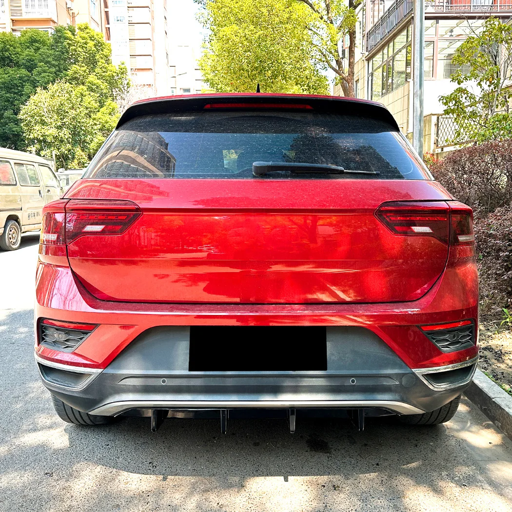 Фото Для Volkswagen T-Roc Standard Edition 2018-2022: задний бампер, диффузор, сплиттер, спойлер, накладки на задний бампер в стиле Maxton №4