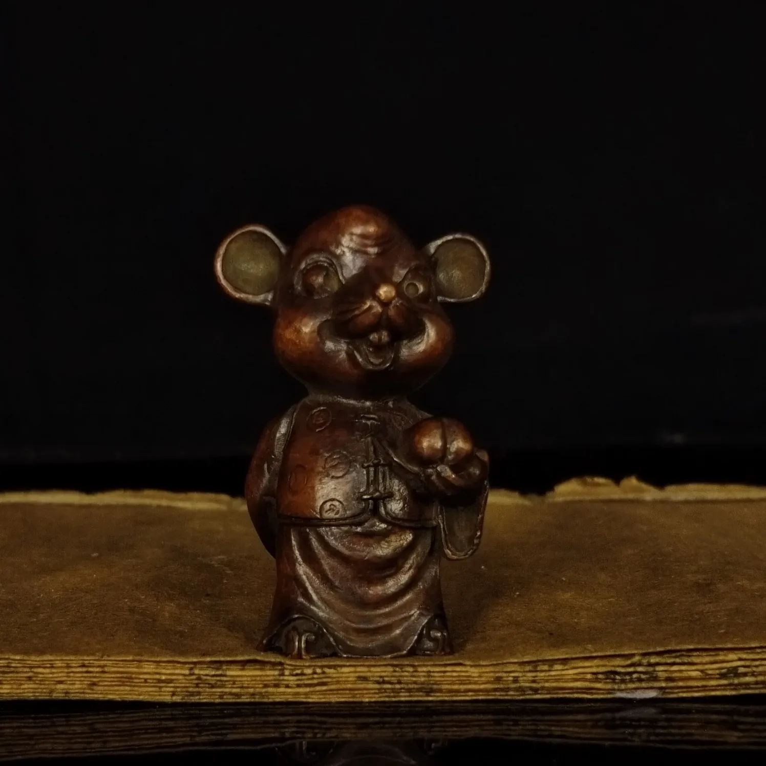 

Exquisite Antique Pure Copper Fortune Rat Ornament