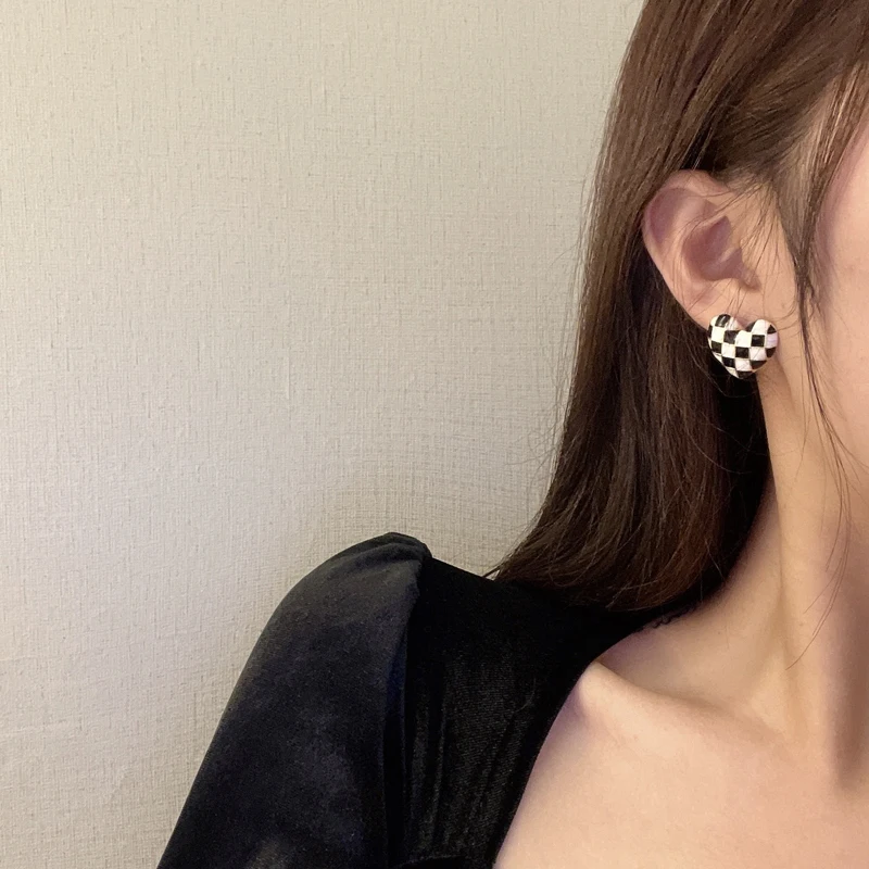 Серебряные игольчатые серьги S925 асимметричные металлические висячие с