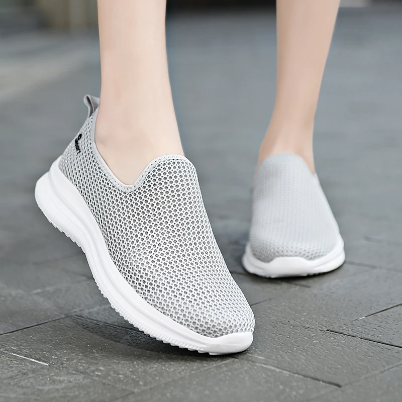 Men Shoes High Quality Women Couple Sneakers Slip on Flats Shoes Women Loafers Plus Size Walking Flat 36-47