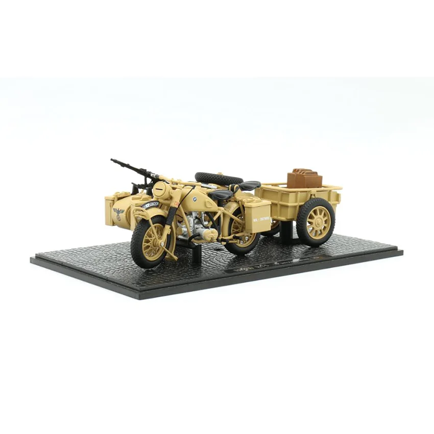 Мотоцикл BM W R75 с задней моделью прицепа