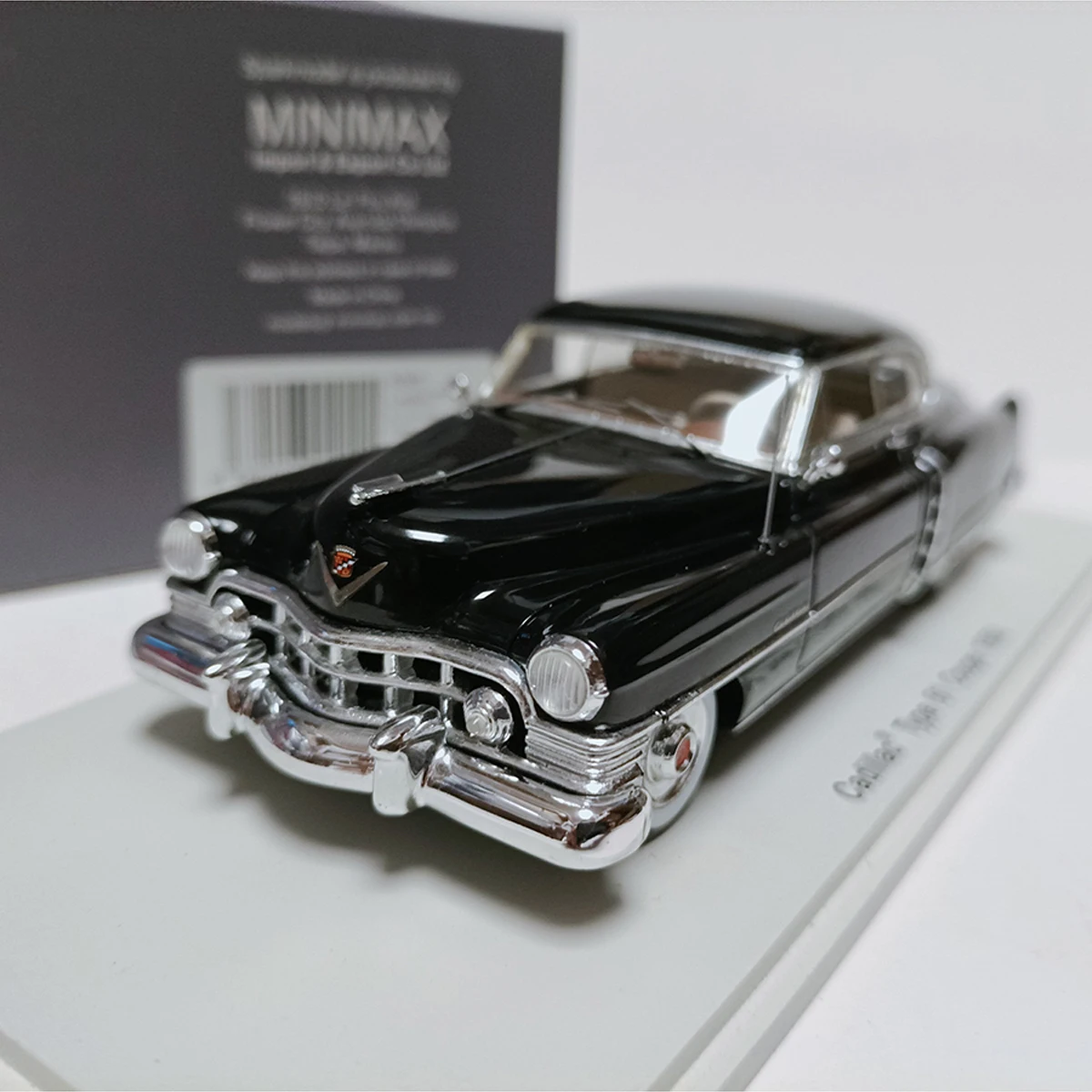 Фото Масштабная модель Spark 1:43: Cadillac Type 61 Coupe 1950 из смолы. Коллекционная винтажная модель автомобиля. Классика, ностальгия. Подарок для взрослых, сувенир, статическая модель для демонстрации. №1