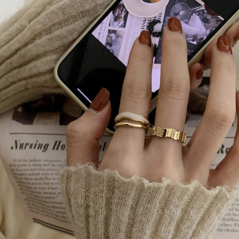 

Korean dongdamen white Fritillaria double-layer ring small design index finger ring 2021 new fashion personality