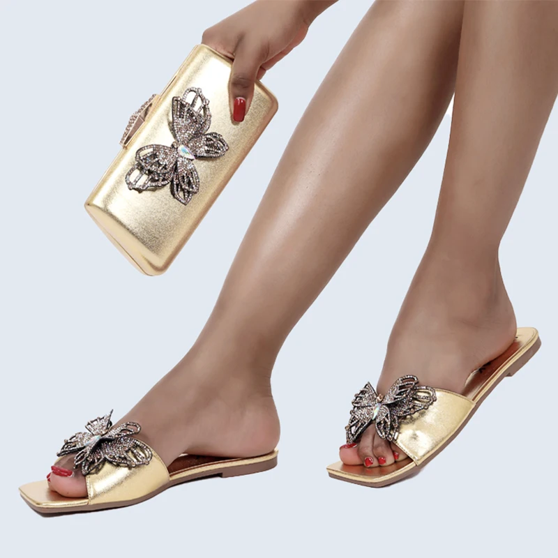 Рисунок 3 - Комплект обуви и сумок