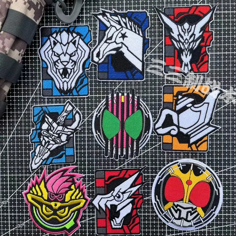 Нашивка на липучке с вышивкой логотипом аниме Kamen Rider