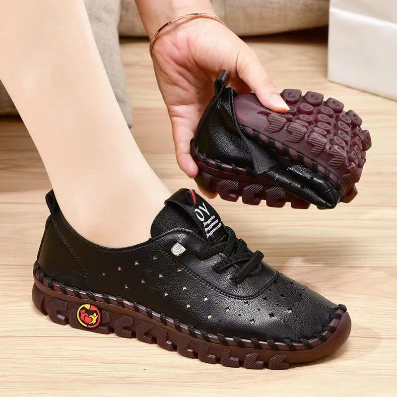 New Flat Sole Single Shoes Large Size Hand Sewn Cow Tendon Soft Sole Mom's Shoes Casual Breathable Hollow Hole Doudou Shoes