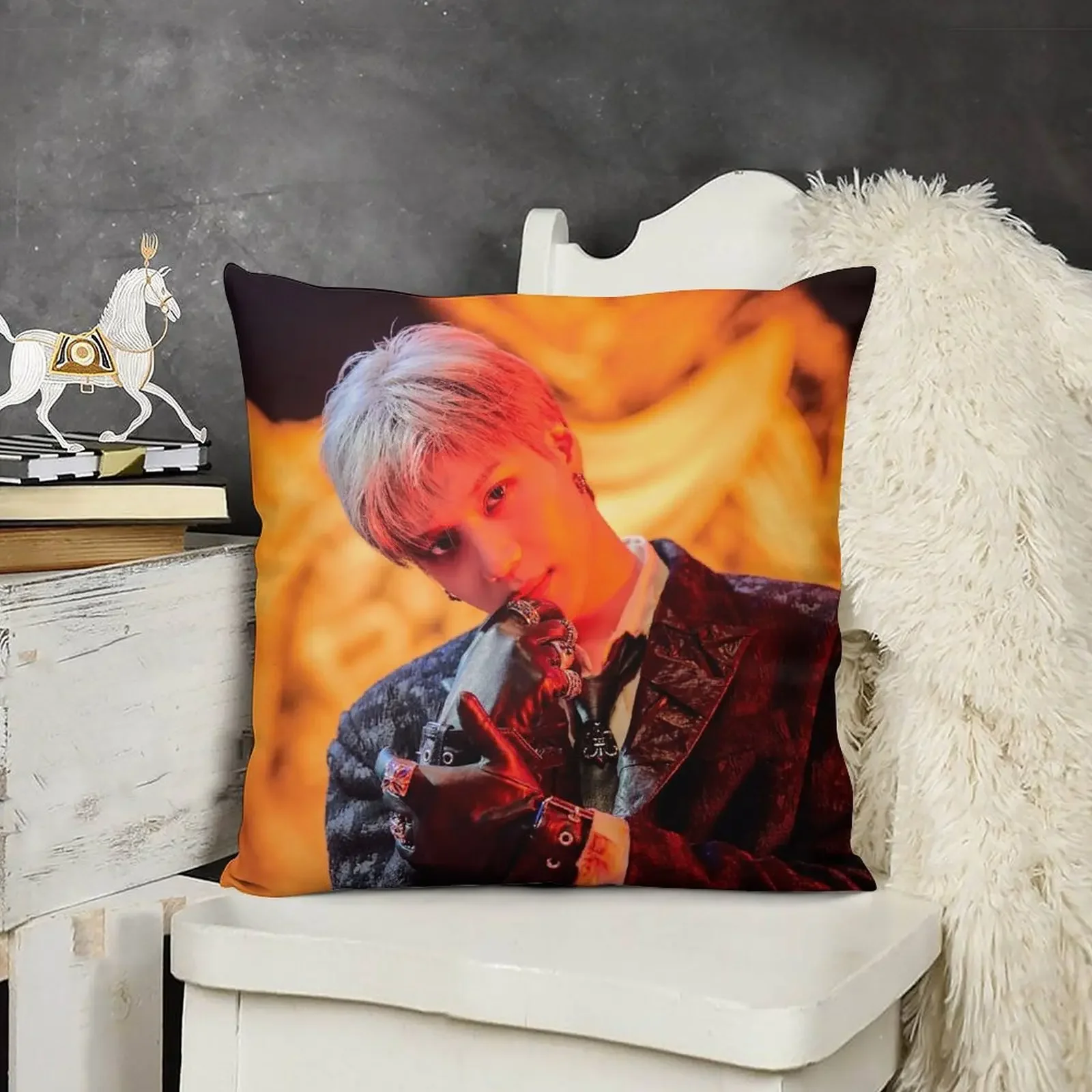 SHINee TAEMIN NEVER GONNA DANCE AGAIN: ACT 1 - КРИМИНАЛЬНАЯ декоративная подушка Подушки Наволочки