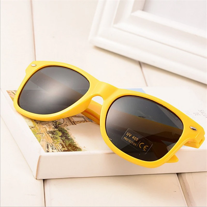 Evove Fashion Sunglasses Women Men Gift Promotion Glasses Red Black White Green Pink Wholesale Cheap |