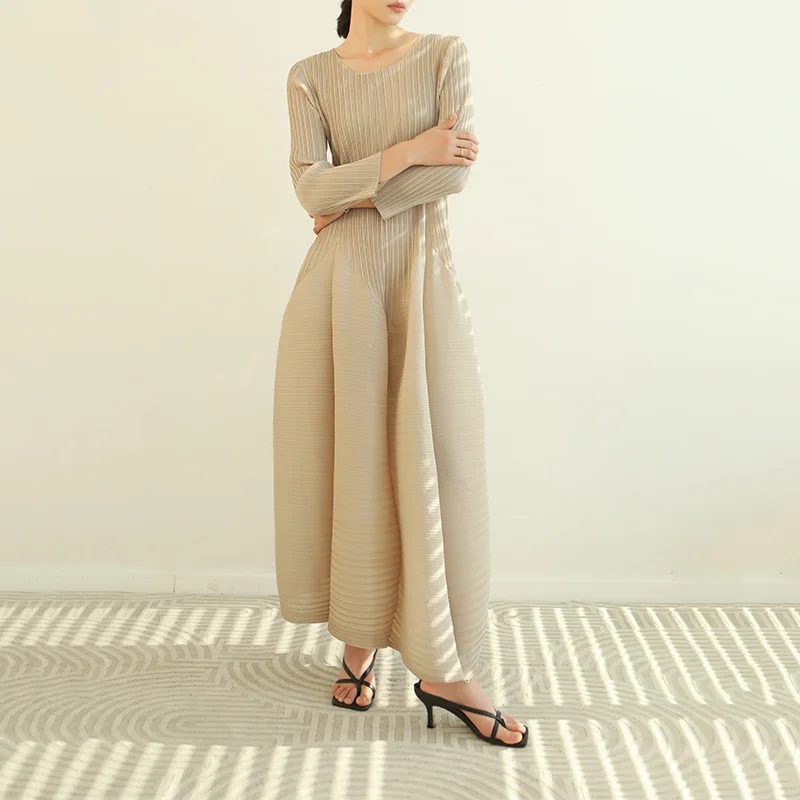 

Miyake Pleated Bud Dress 2022 Spring Autumn New Round Neck Solid Color Long Sleeve Plus Size Ladies Dresses