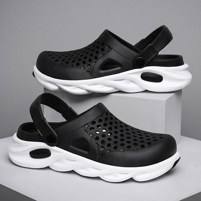 Baotou slippers men's sandals non-slip soft bottom summer outdoor deodorant beach hole shoes  clogs