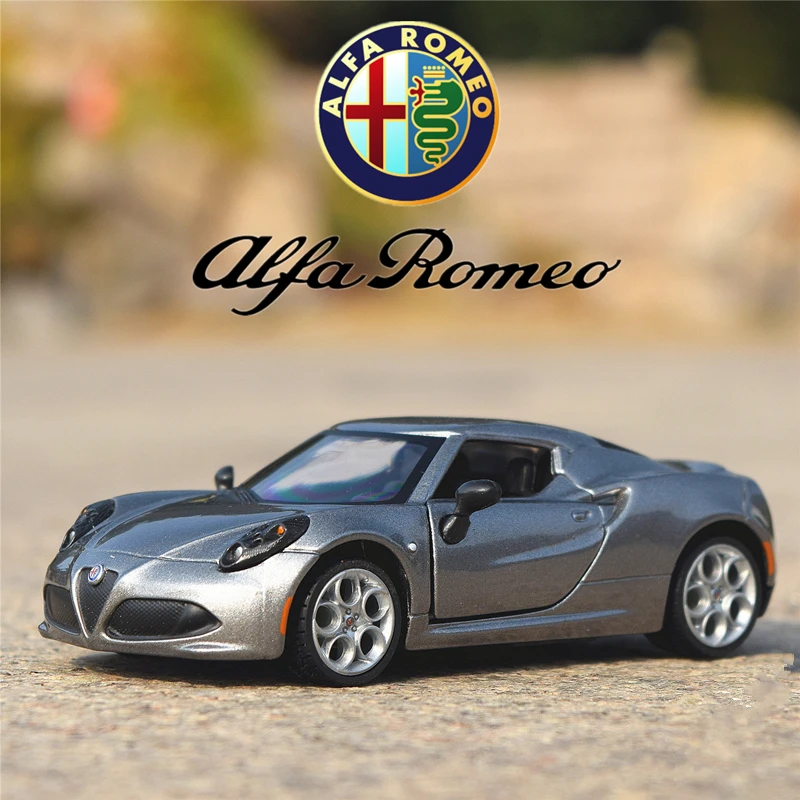 

Bburago 1:32 Alfa Romeo 8C Coupe Alloy Sports Car Model Diecasts Metal Vehicles Race Car Model Simulation Collection Kids Gifts