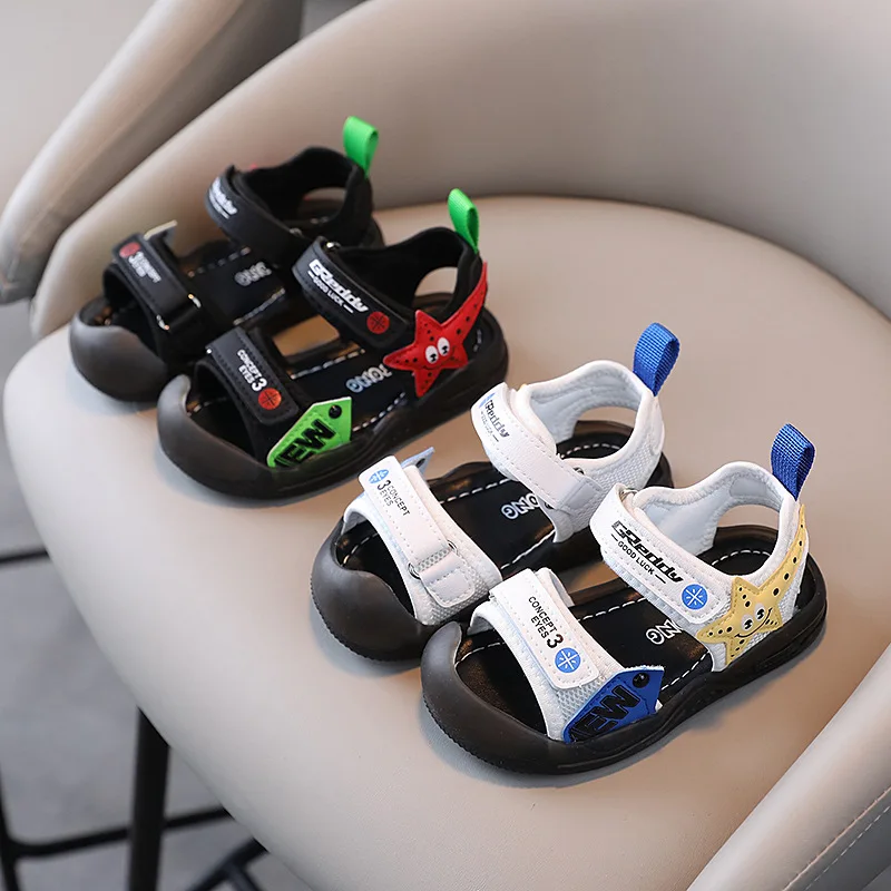 

Детские сандалии Baotou, прогулочная обувь, Новинка лета 2023, пляжная обувь для мальчиков, обувь с мягкой подошвой против ударов