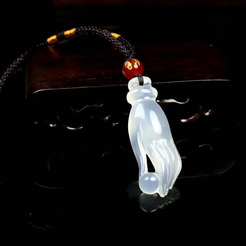 

Natural White Chalcedony Hand-carved Palm Pearl Pendant Fashion Boutique Jewelry Men and Women White Agate Bergamot Necklace