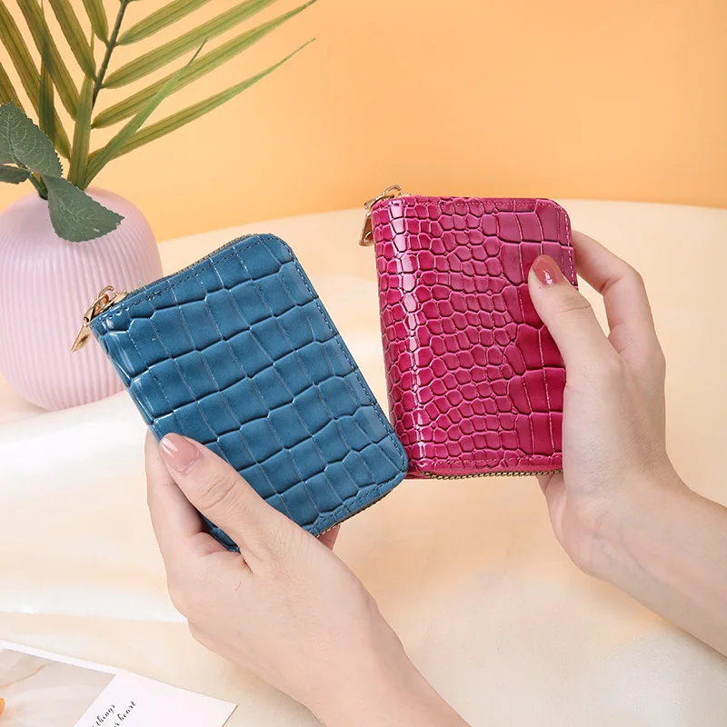 Women's bag small wallet 2023 new crocodile pattern hand holding coin bag women's small bag casual gift small bag